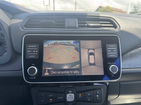 Certified 2020 Nissan Leaf SV w/ SV Technology Package image 7