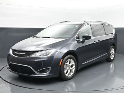 Used 2019 Chrysler Pacifica Touring-L Plus w/ Advanced Safetytec Group