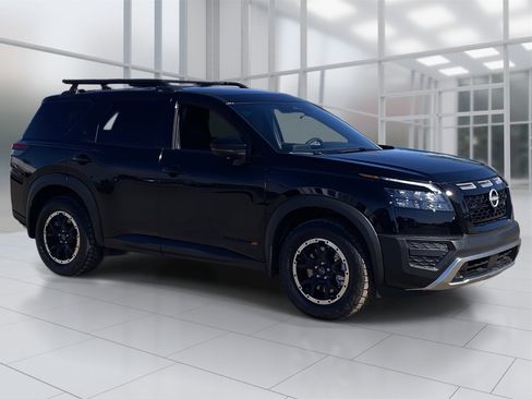New 2025 Nissan Pathfinder Rock Creek image 8