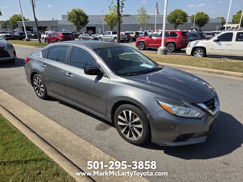 Used 2017 Nissan Altima 2.5 SV FWD image 3