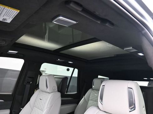 Used 2025 Cadillac Escalade V image 27