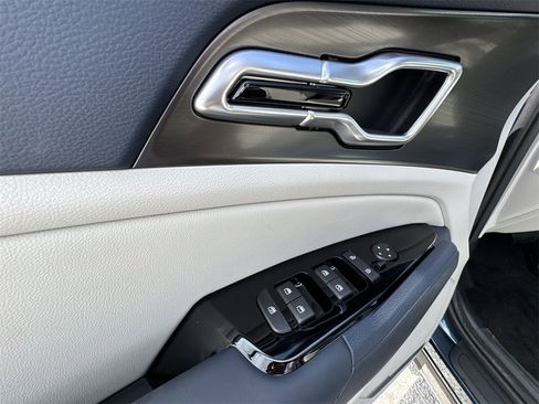 New 2025 Kia Sportage EX w/ EX Premium Package image 13