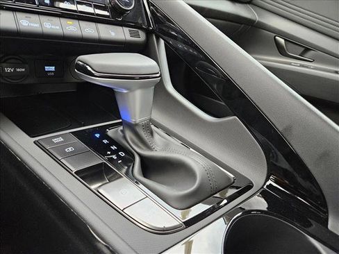 New 2026 Hyundai Elantra SEL Sport FWD image 13