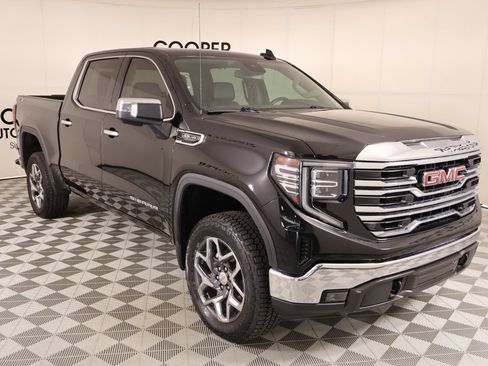 Used 2022 GMC Sierra 1500 SLT AWD/4WD image 1