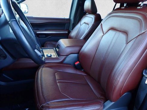 Used 2023 Ford Expedition Max Limited image 13