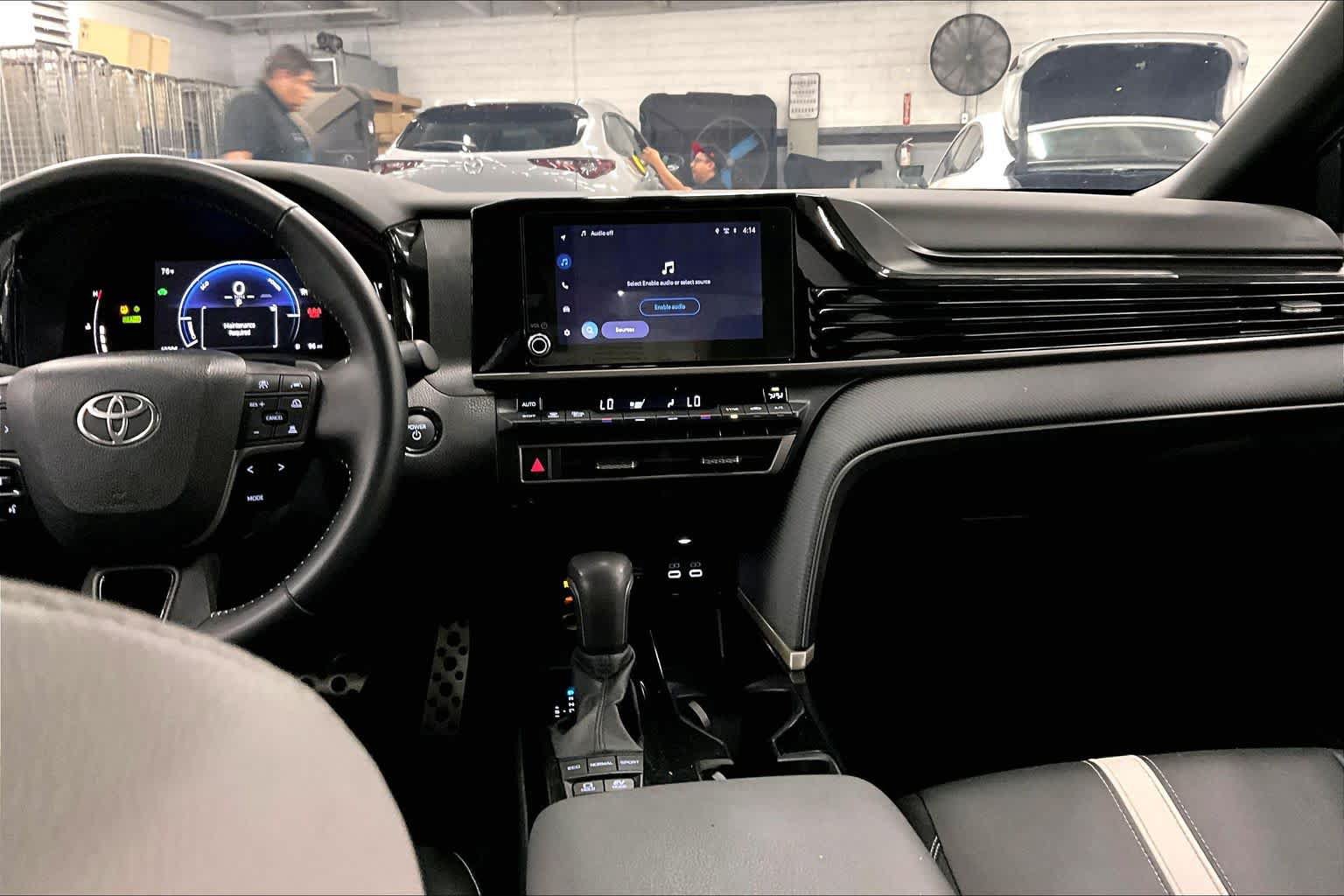 Used 2026 Toyota Camry SE FWD image 33