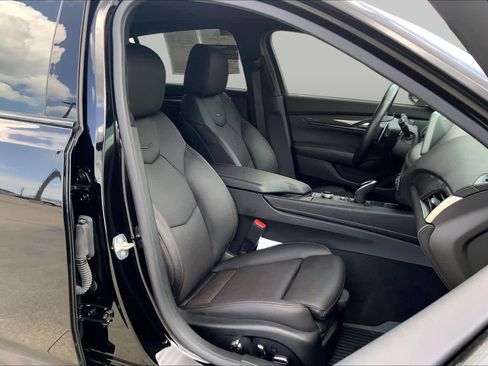 Certified 2025 Cadillac CT5 V w/ Technology Package RWD image 9
