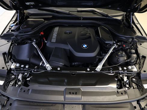 Certified 2024 BMW 530i xDrive w/ Convenience Package image 38