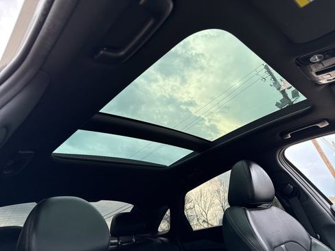 Used 2023 Kia K5 GT-Line image 9