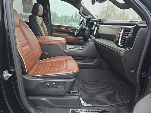 Used 2024 GMC Sierra 3500 Denali Ultimate image 36