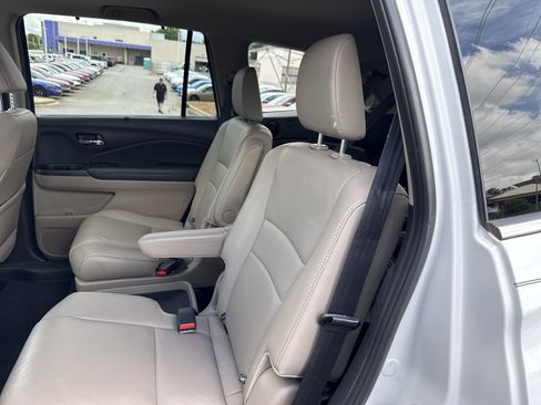Used 2020 Honda Pilot Touring image 33