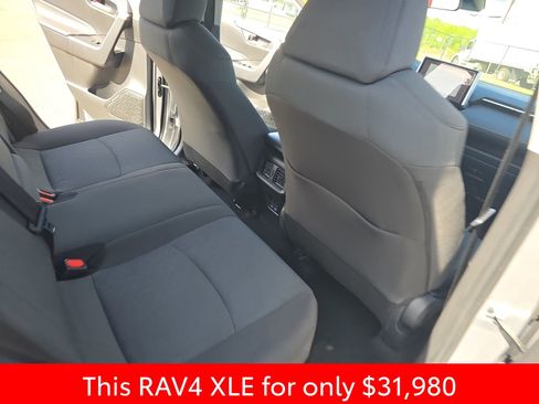Used 2025 Toyota RAV4 XLE w/ Convenience Package image 17