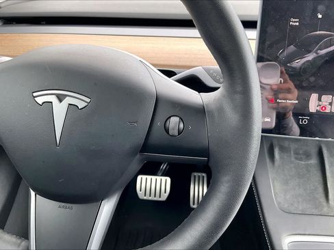 Used 2022 Tesla Model Y Performance AWD/4WD image 25