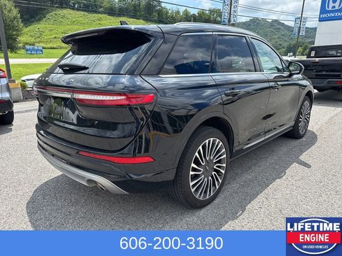 Used 2022 Lincoln Corsair AWD w/ Premium Package image 7