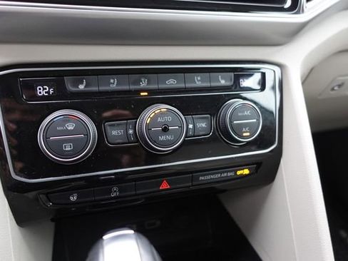 Used 2019 Volkswagen Atlas SEL Premium image 19