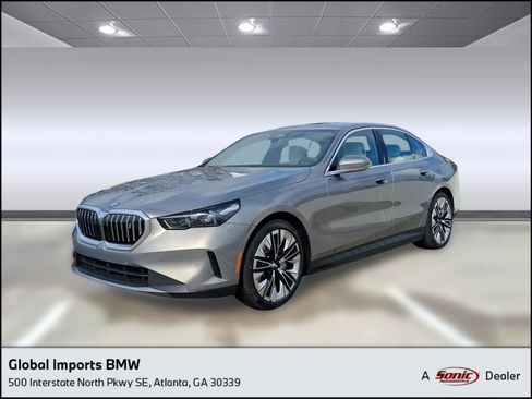 New 2026 BMW i5 eDrive40 w/ Premium Package image 1