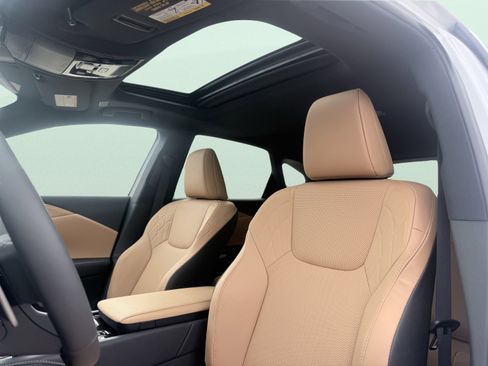 Used 2026 Lexus RX 350 FWD image 3