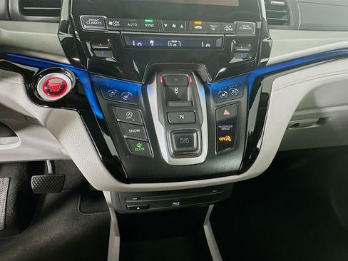 Used 2019 Honda Odyssey Elite image 25