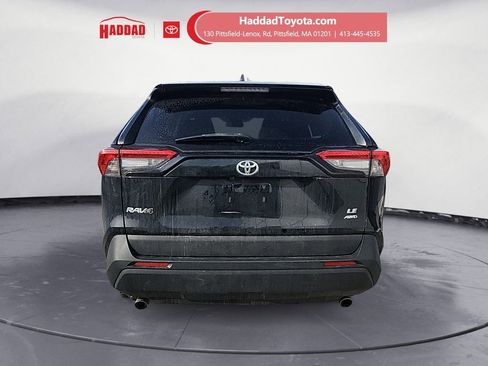 Certified 2022 Toyota RAV4 LE image 4