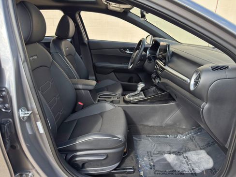 Used 2024 Kia Forte GT-Line w/ GT-Line Premium Package FWD image 15