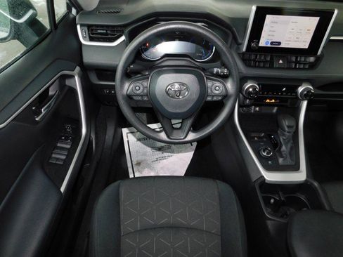 Used 2024 Toyota RAV4 XLE image 12