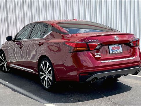 Used 2022 Nissan Altima 2.5 SR FWD image 10