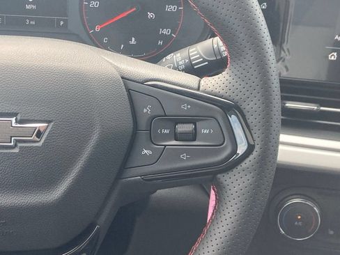 New 2026 Chevrolet Trax RS w/ Sunroof Package FWD image 8