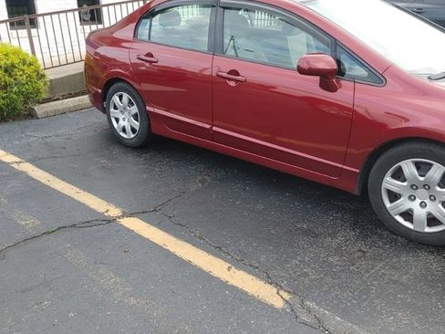 Used 2010 Honda Civic LX image 2