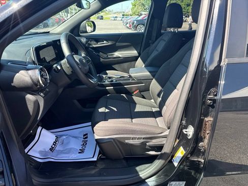 Used 2026 Chevrolet Equinox LT AWD/4WD image 19