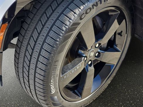 Certified 2023 Land Rover Defender 130 X-Dynamic SE image 34