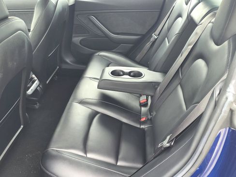 Used 2018 Tesla Model 3 Mid Range RWD image 18