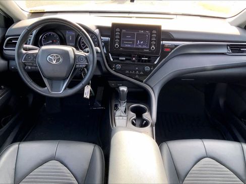 Used 2022 Toyota Camry SE image 13
