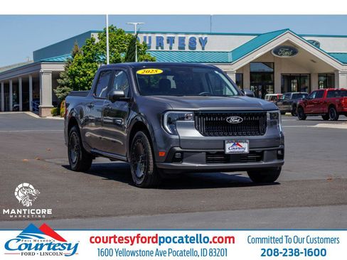 Used 2025 Ford Maverick Lobo AWD/4WD image 1
