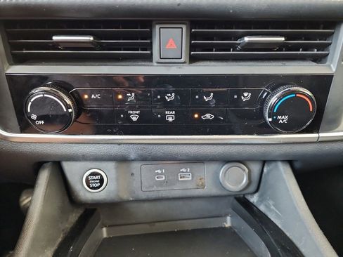 Used 2021 Nissan Rogue S image 25