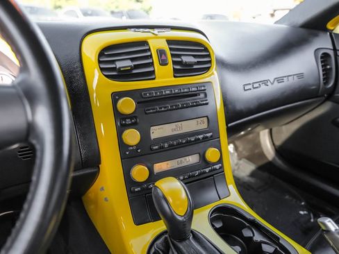 Used 2006 Chevrolet Corvette Coupe image 16