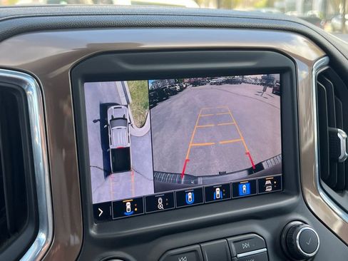 Used 2020 Chevrolet Silverado 2500 High Country w/ Technology Package AWD/4WD image 35