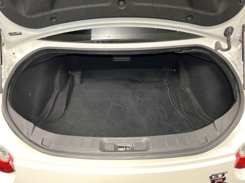 Used 2016 Nissan GT-R Premium image 14