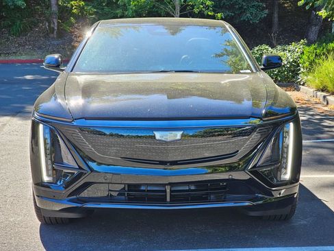 New 2026 Cadillac Lyriq Sport AWD/4WD image 8
