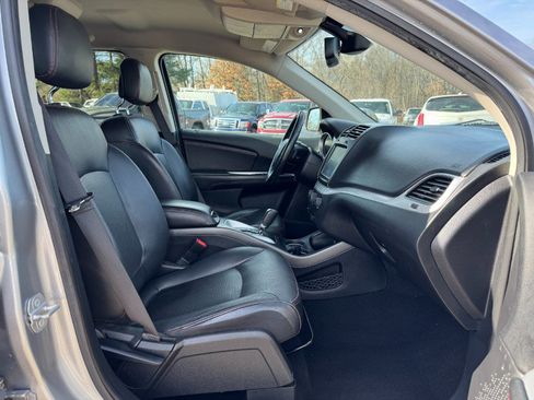 Used 2019 Dodge Journey GT image 20