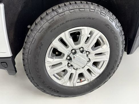 Used 2022 GMC Sierra 2500 Denali AWD/4WD image 28
