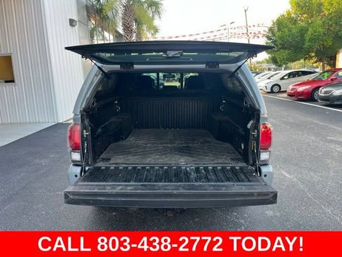 Used 2017 Toyota Tacoma TRD Pro AWD/4WD image 30