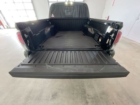 Used 2021 Toyota Tacoma TRD Sport w/ Technology Package image 23