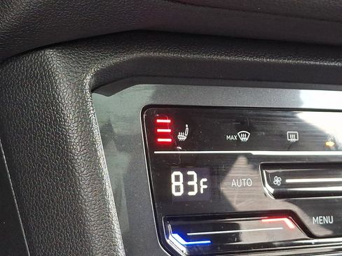 Used 2022 Volkswagen Tiguan SE R-Line image 25