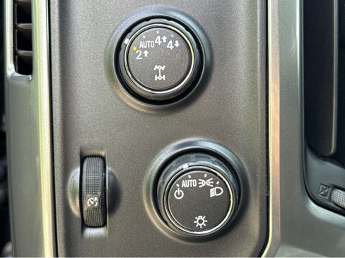 Used 2018 Chevrolet Silverado 1500 LT image 11