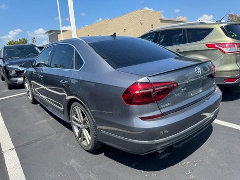 Used 2017 Volkswagen Passat 1.8T R-Line FWD image 4