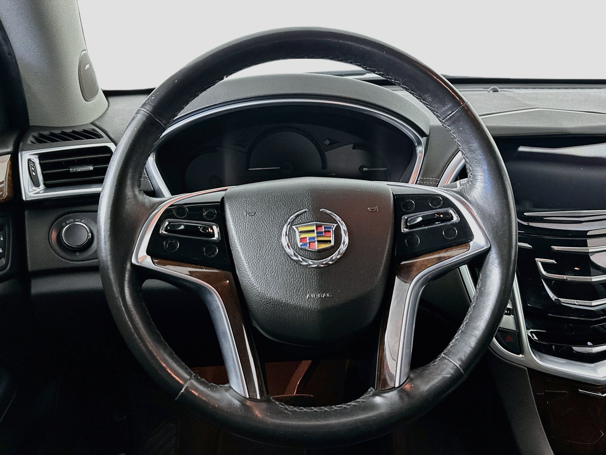Used 2014 Cadillac SRX Luxury w/ Driver Awareness Package FWD image 18