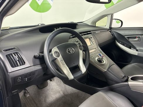 Used 2014 Toyota Prius Four image 21