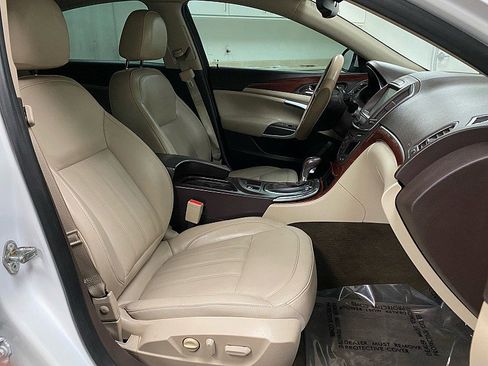 Used 2016 Buick Regal Premium w/ Driver Confidence Package #2 image 14