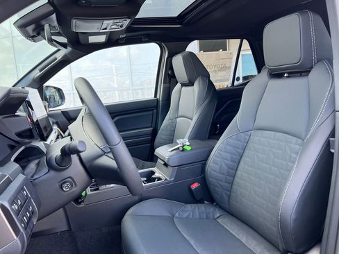 New 2026 Toyota 4Runner TRD Off-Road Premium AWD/4WD image 19