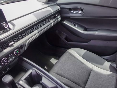 Used 2023 Honda Accord EX image 20